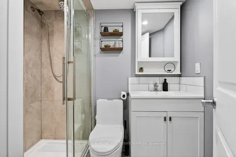 895 Maple Avenue Burlington ON L7S 2H7