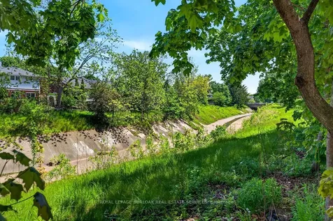 895 Maple Avenue Burlington ON L7S 2H7