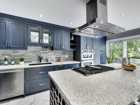 55 Cameron Avenue Toronto ON M6M 1R1