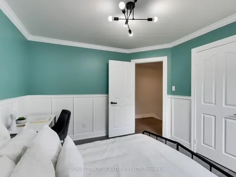 55 Cameron Avenue Toronto ON M6M 1R1