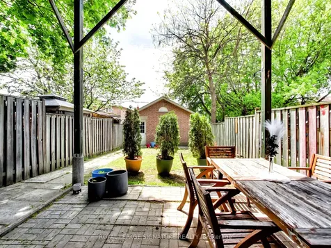 55 Cameron Avenue Toronto ON M6M 1R1