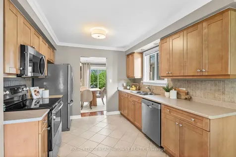105 Laurier Avenue Milton ON L9T 4X4