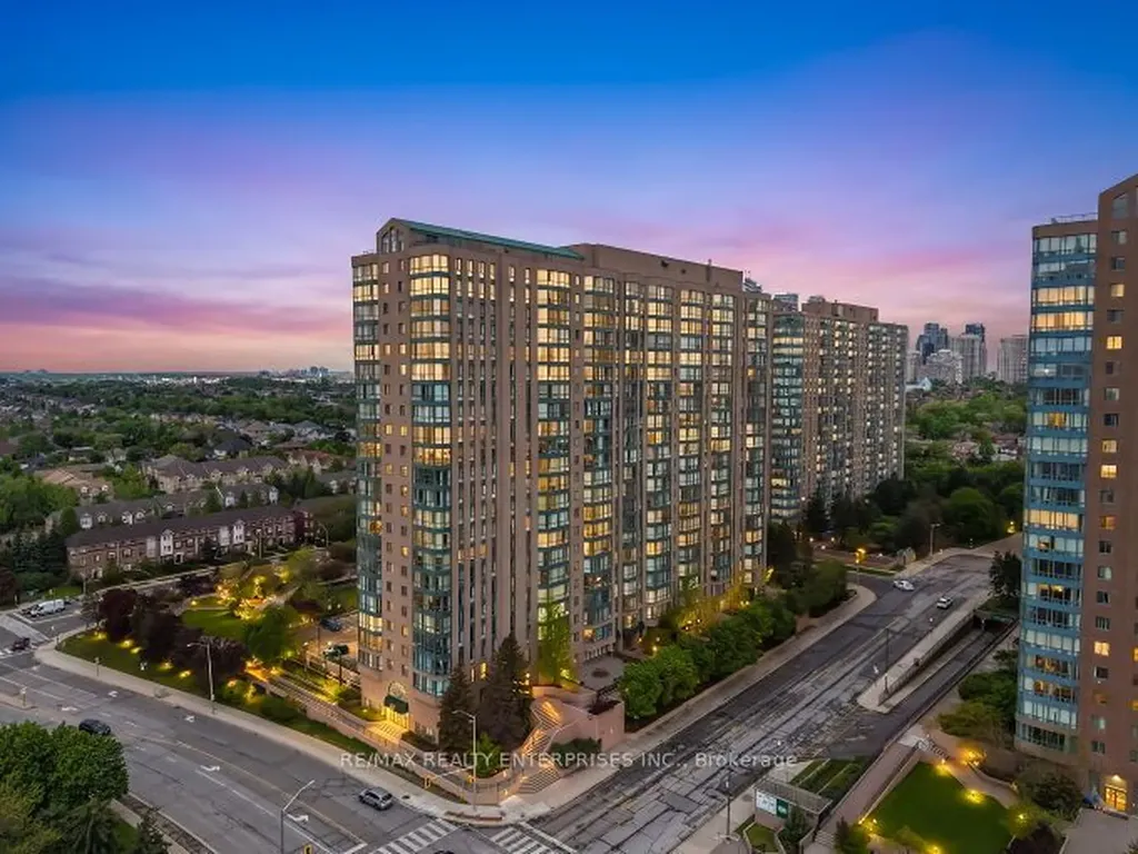 145 Hillcrest Avenue Mississauga ON L5B 3Z1