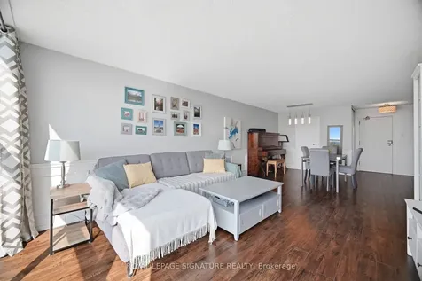 25 Trailwood Drive Mississauga ON L4Z 3K9