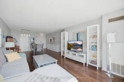 25 Trailwood Drive Mississauga ON L4Z 3K9