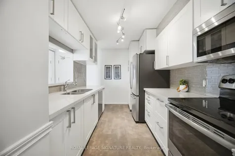 25 Trailwood Drive Mississauga ON L4Z 3K9