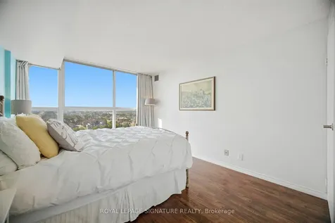 25 Trailwood Drive Mississauga ON L4Z 3K9