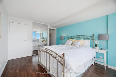 25 Trailwood Drive Mississauga ON L4Z 3K9