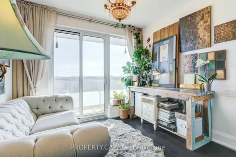 20 Brin Drive Toronto ON M8X 1Y6