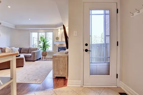 2009 Erika Court Oakville ON L6M 4R4