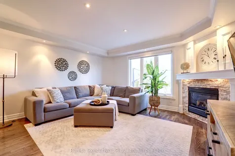 2009 Erika Court Oakville ON L6M 4R4
