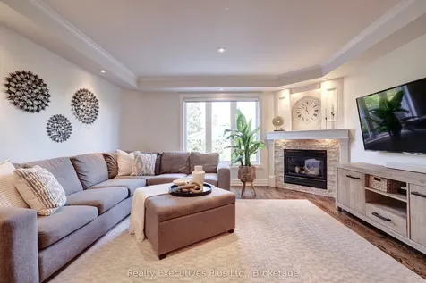 2009 Erika Court Oakville ON L6M 4R4