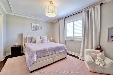 2009 Erika Court Oakville ON L6M 4R4