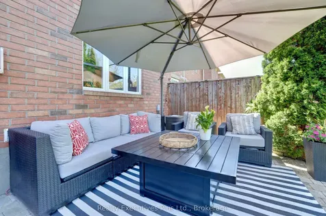 2009 Erika Court Oakville ON L6M 4R4