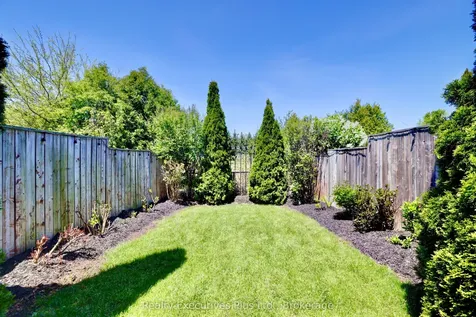 2009 Erika Court Oakville ON L6M 4R4