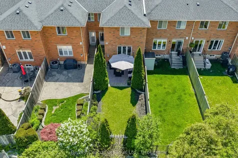 2009 Erika Court Oakville ON L6M 4R4