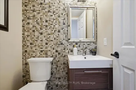 5300 Palmetto Place Mississauga ON L5M 0C7