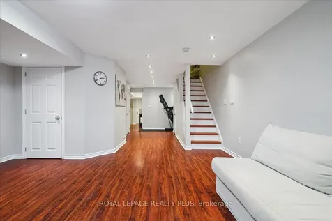 5300 Palmetto Place Mississauga ON L5M 0C7