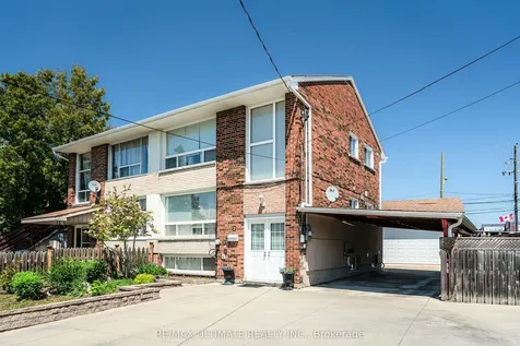 2 George Anderson Court Toronto ON M6M 2Z4