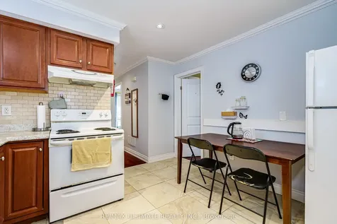 2 George Anderson Court Toronto ON M6M 2Z4