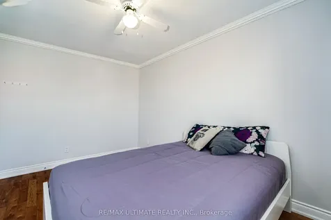 2 George Anderson Court Toronto ON M6M 2Z4