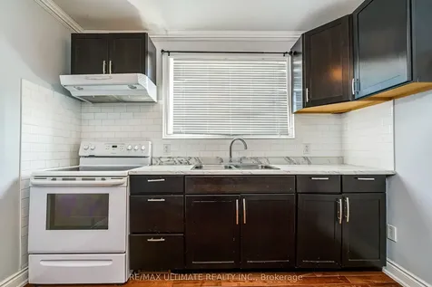 2 George Anderson Court Toronto ON M6M 2Z4