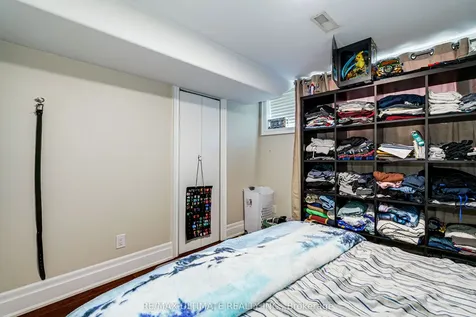 2 George Anderson Court Toronto ON M6M 2Z4