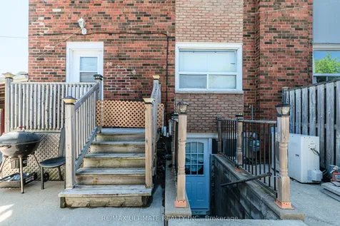 2 George Anderson Court Toronto ON M6M 2Z4