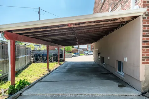 2 George Anderson Court Toronto ON M6M 2Z4