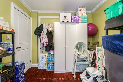 2 George Anderson Court Toronto ON M6M 2Z4