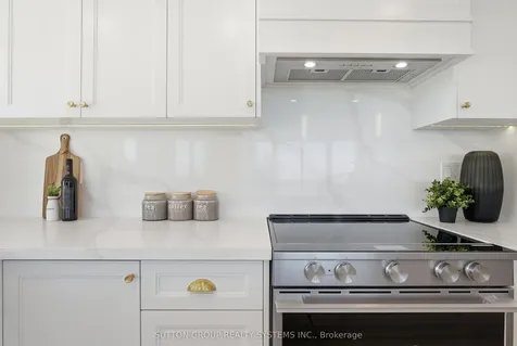 1320 Islington Avenue Toronto ON M9A 5C6