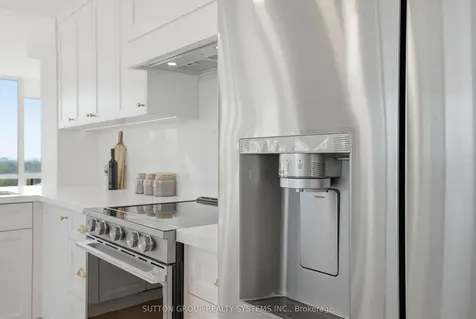 1320 Islington Avenue Toronto ON M9A 5C6
