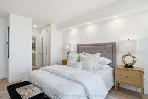1320 Islington Avenue Toronto ON M9A 5C6