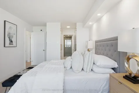 1320 Islington Avenue Toronto ON M9A 5C6