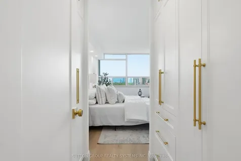 1320 Islington Avenue Toronto ON M9A 5C6