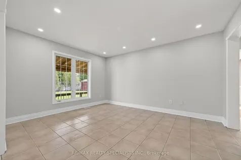 2 Fletchers Creek Boulevard Brampton ON L6X 4R6