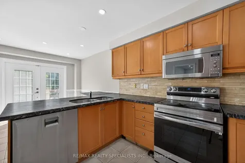 2 Fletchers Creek Boulevard Brampton ON L6X 4R6