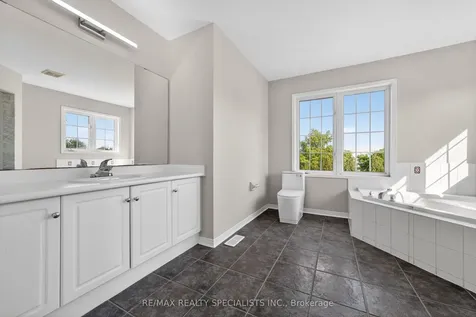 2 Fletchers Creek Boulevard Brampton ON L6X 4R6