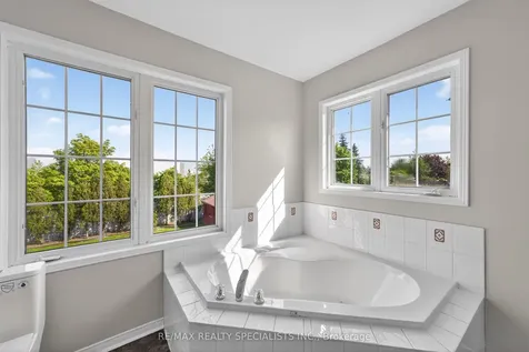 2 Fletchers Creek Boulevard Brampton ON L6X 4R6