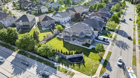 2 Fletchers Creek Boulevard Brampton ON L6X 4R6