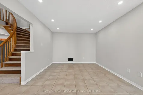 2 Fletchers Creek Boulevard Brampton ON L6X 4R6