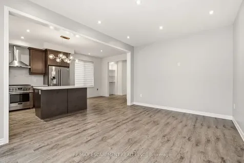 1364 Sycamore Garden Milton ON L9E 1R3
