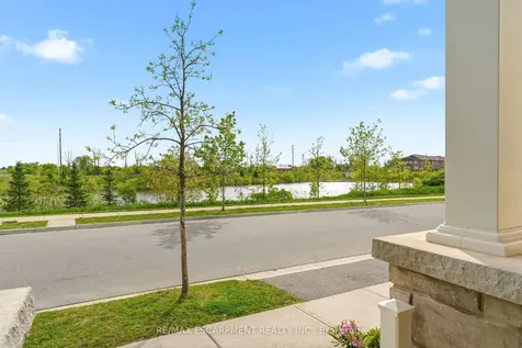 1364 Sycamore Garden Milton ON L9E 1R3