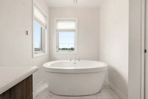 1364 Sycamore Garden Milton ON L9E 1R3