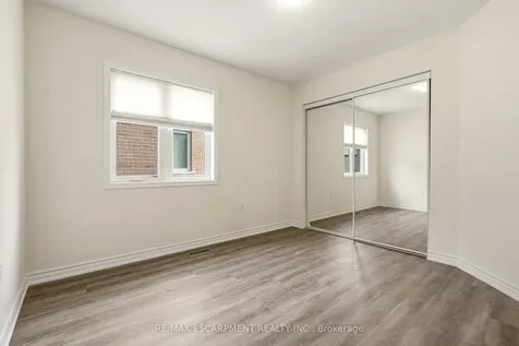 1364 Sycamore Garden Milton ON L9E 1R3