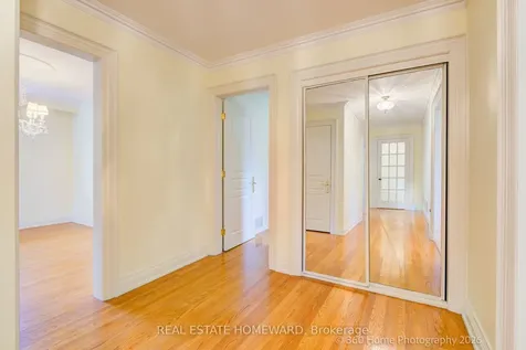 42 Annabelle Drive Toronto ON M9V 3B6