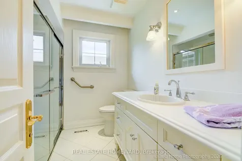42 Annabelle Drive Toronto ON M9V 3B6