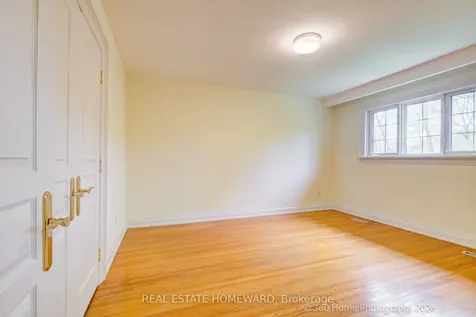 42 Annabelle Drive Toronto ON M9V 3B6