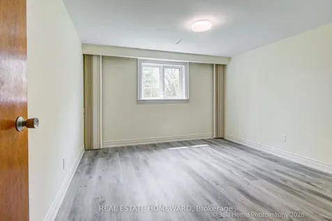 42 Annabelle Drive Toronto ON M9V 3B6
