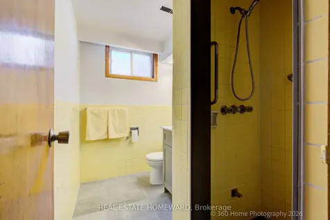 42 Annabelle Drive Toronto ON M9V 3B6